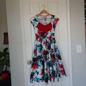 Pinup Couture Evelyn Dress in Red and White Floral